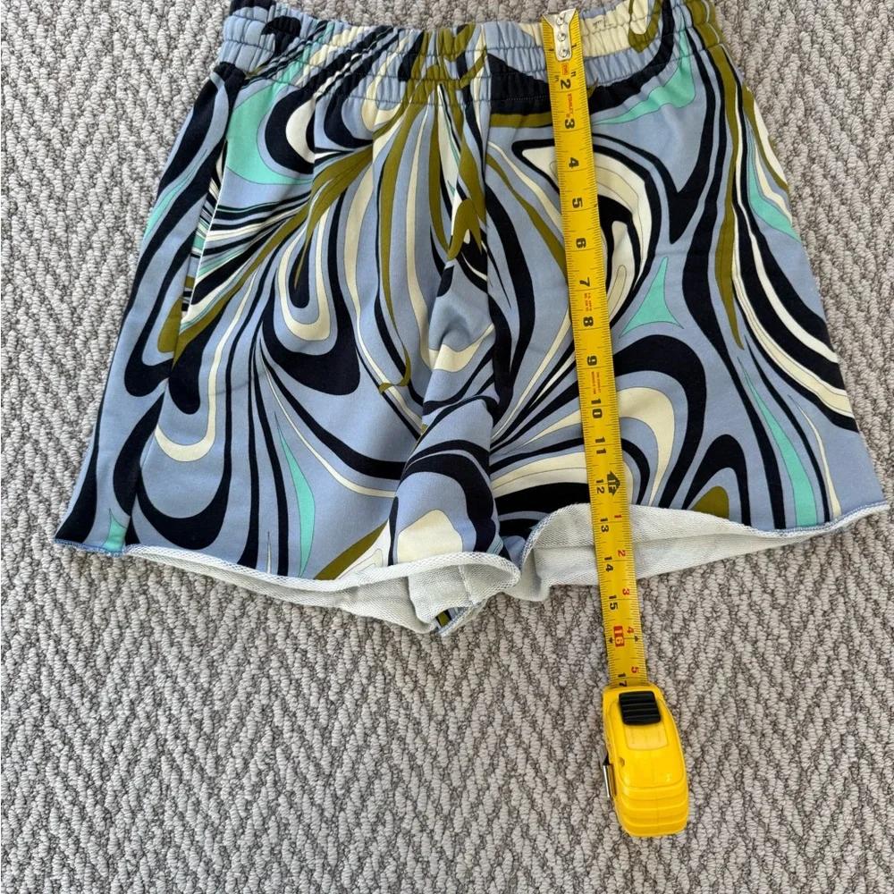 Emilio Pucci Printed Shorts - Picture 5 of 10